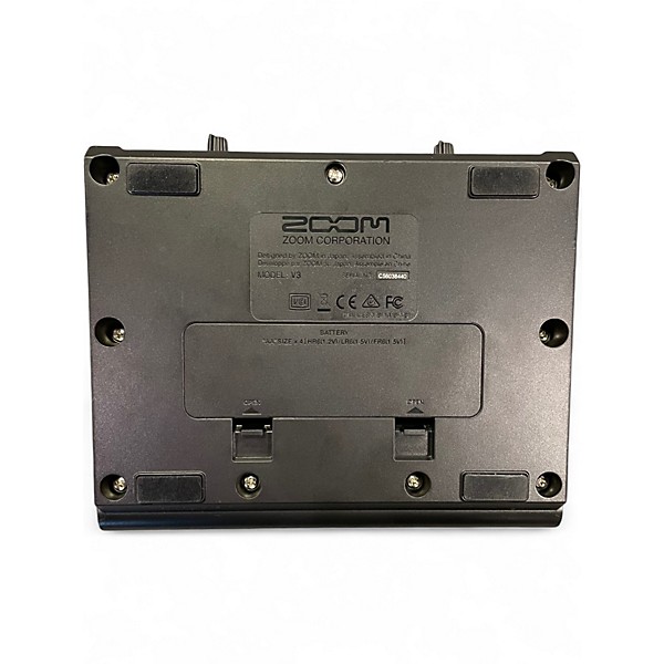Used Zoom v3 vocal processor Pedal