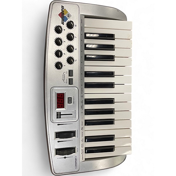 Used M-Audio OXYGEN 8 MIDI Controller