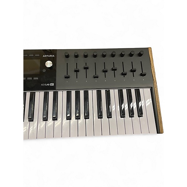 Used Arturia KEYLAB MK3 61 KEY Keyboard Workstation