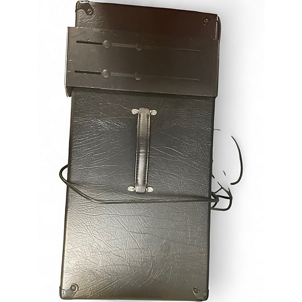 Used Peavey INVECTIVE 2X12 Guitar Cabinet