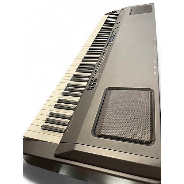 Used Yamaha p200 Synthesizer