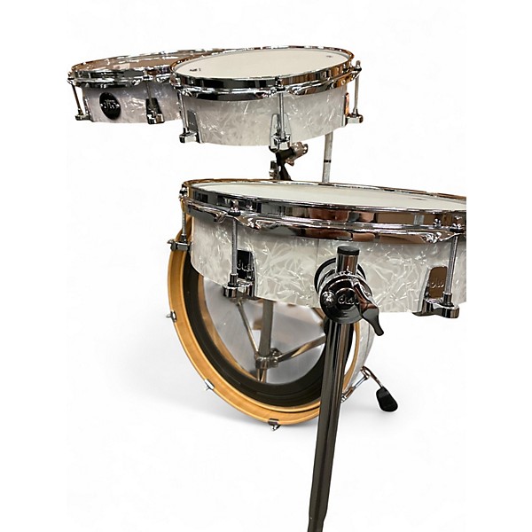 Used DW 4 Piece Performance Series 4-Piece Low Pro Travel Shell Pack White Marine Pearl Drum Kit
