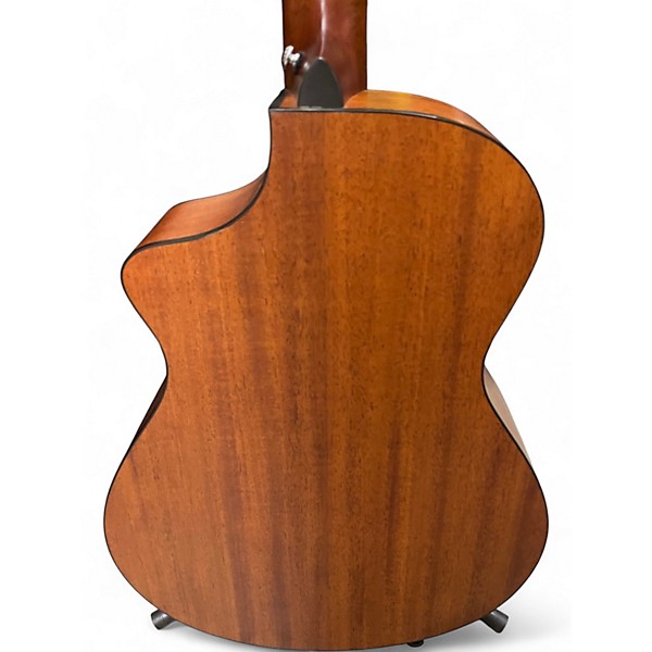 Used Breedlove PASSPORT B35 Natural Acoustic Bass Guitar