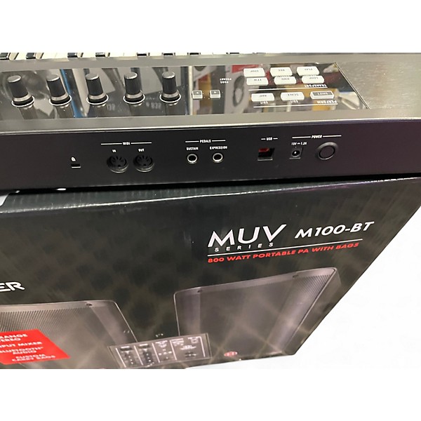 Used Native Instruments Komplete Kontrol S61 MIDI Controller