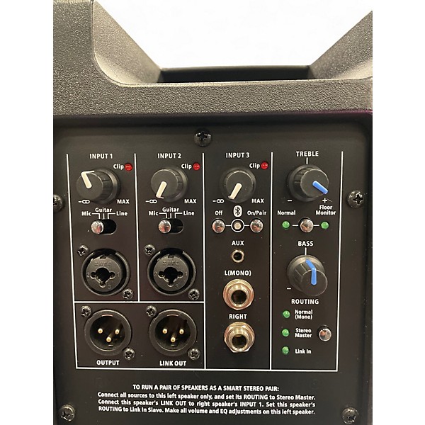 Used Harbinger v2308 Powered Speaker