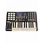 Used Akai Professional MPK25 25 Key MIDI Controller thumbnail