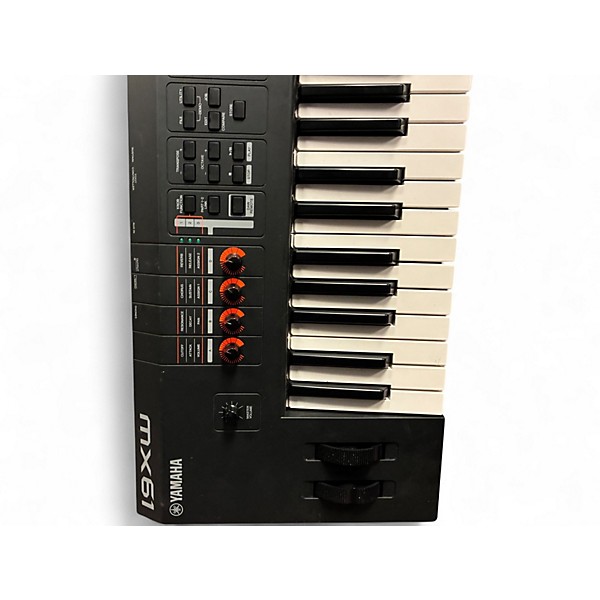 Used Yamaha MX61 61 Key Keyboard Workstation