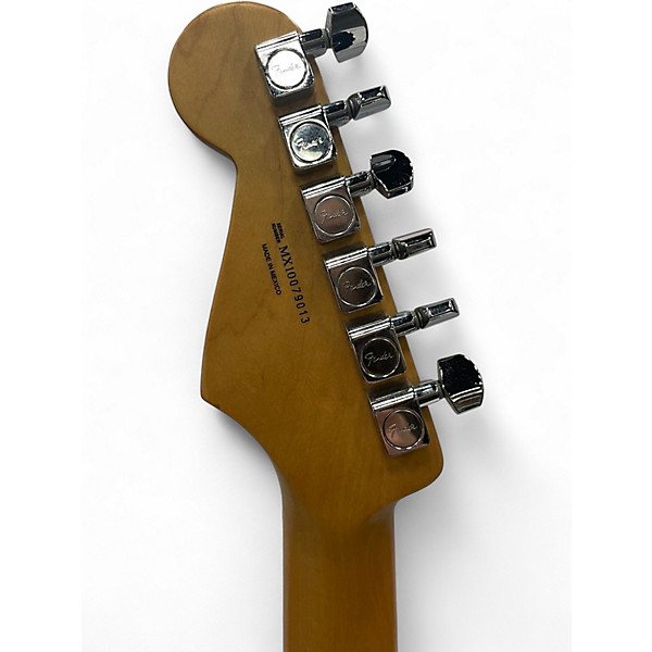 Used 2010 Fender Deluxe Player's Stratocaster White Blonde Solid Body Electric Guitar