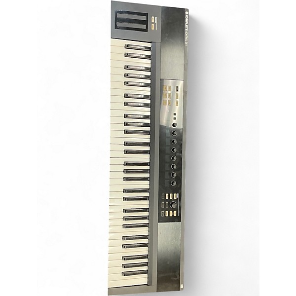 Used Native Instruments Komplete Kontrol S61 MIDI Controller