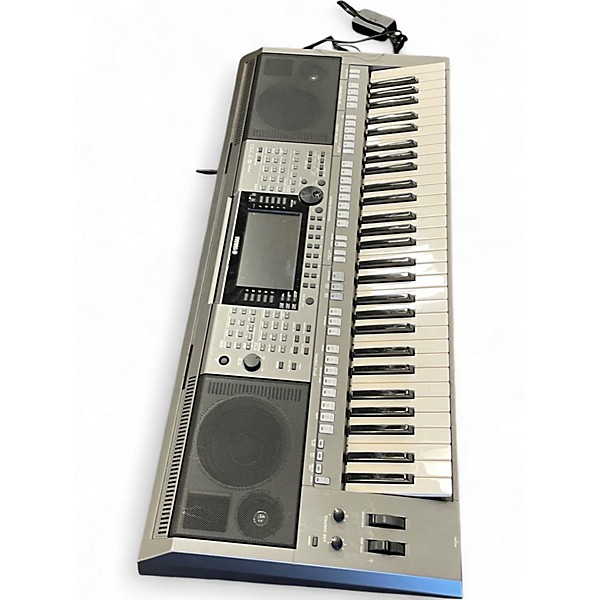 Used Yamaha PSR-S770 Keyboard Workstation