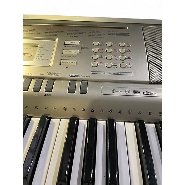 Used Yamaha WK-200 Digital Piano