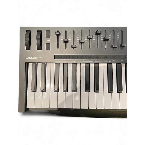 Used Novation Launchkey 61 key mk3 MIDI Controller