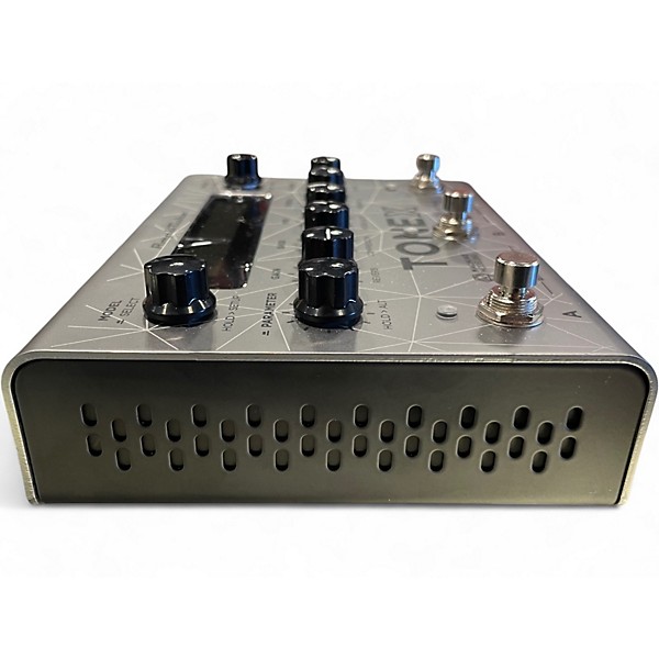 Used Amplitube tonex bass edition Effect Processor