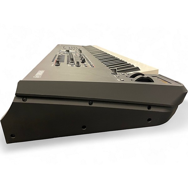 Used Yamaha Montage M8x Keyboard Workstation