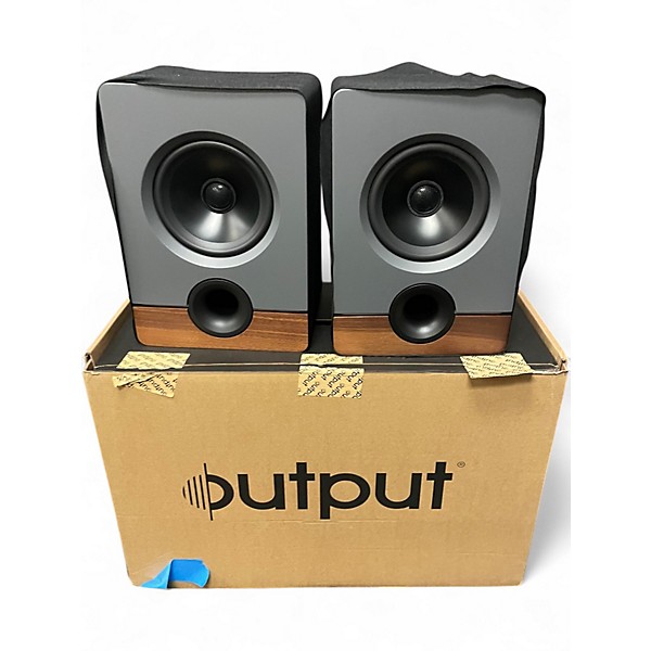 Used Output Frontier Powered Monitor