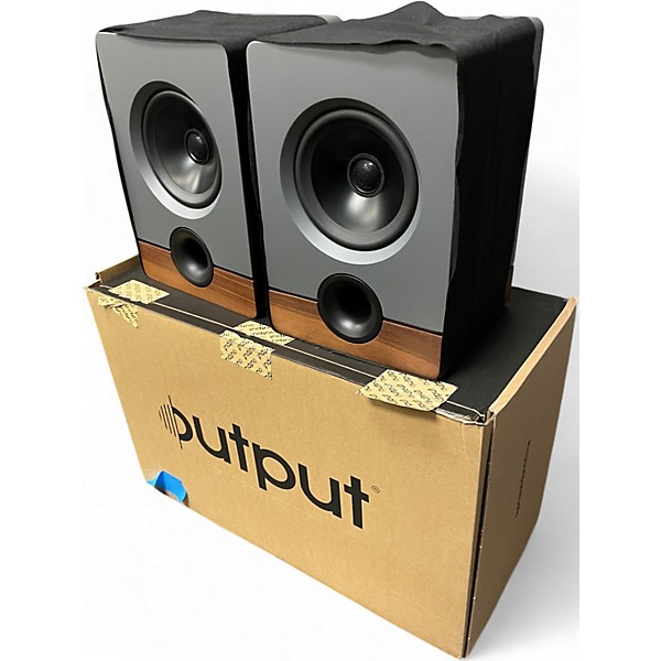 Used Output Frontier Powered Monitor