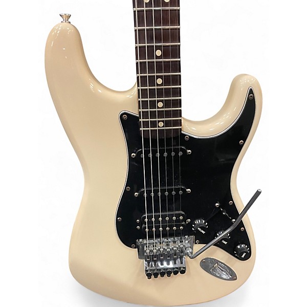 Used Fender Deluxe Fat Floyd Rose HSS Stratocaster Arctic White Solid Body Electric Guitar