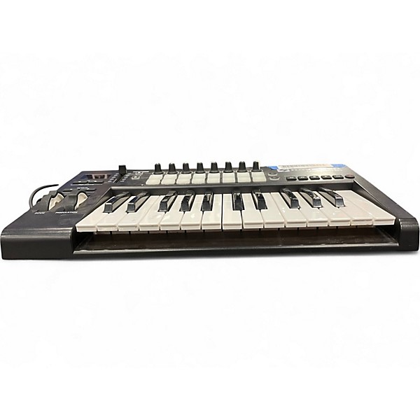 Used Novation Launchkey 25 Key MIDI Controller