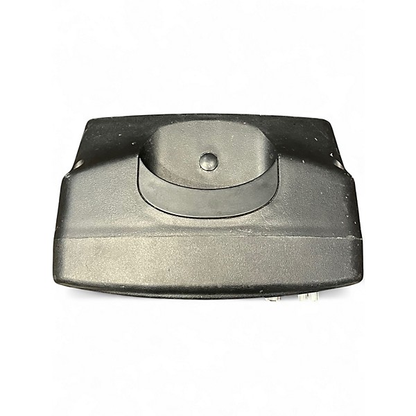 Used Behringer EUROLIVE B105D Powered Speaker