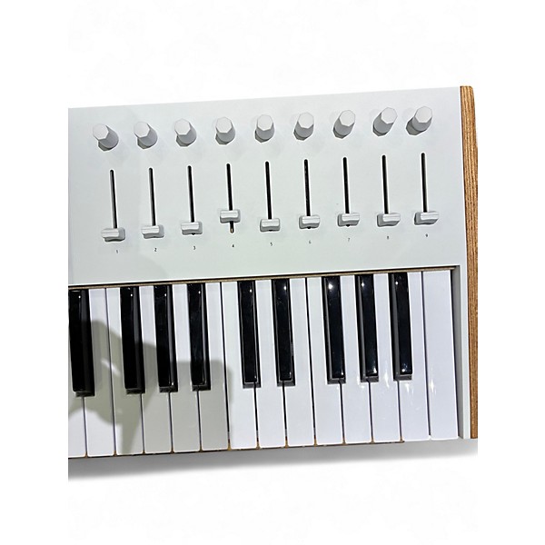 Used Arturia KEYLAB 61 MIDI Controller