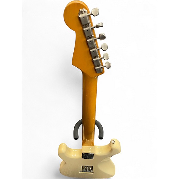 Vintage 1992 Fender ST-62 Stratocaster Olympic White Solid Body Electric Guitar