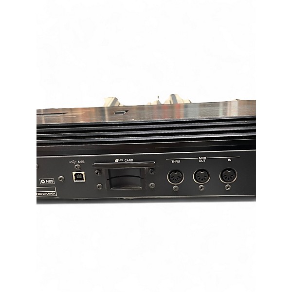 Used Yamaha S08 88 Key Synthesizer