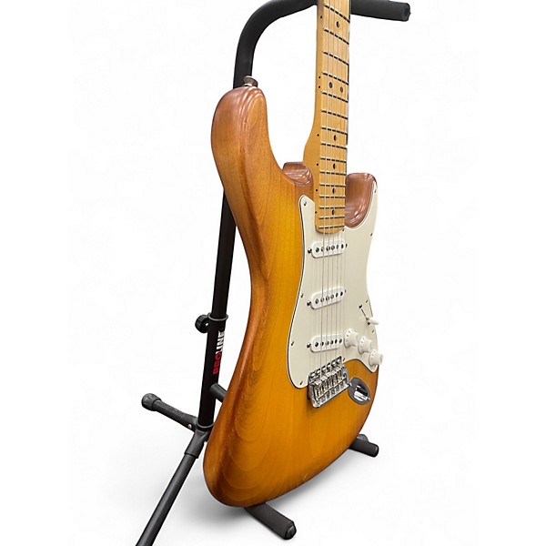 Used 2013 Fender FSR American Special Hand-Stained Stratocaster Honey Burst Solid Body Electric Guitar