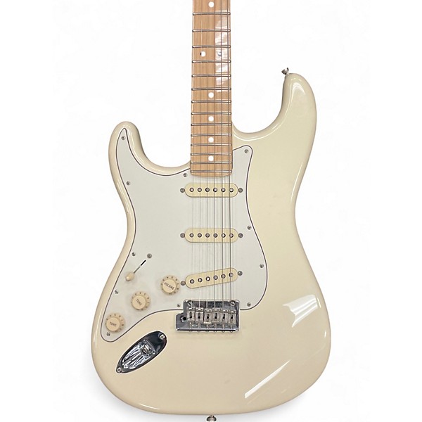 Used 2018 Fender American Professional Stratocaster SSS LH  Olympic White Solid Body Electric Guitar