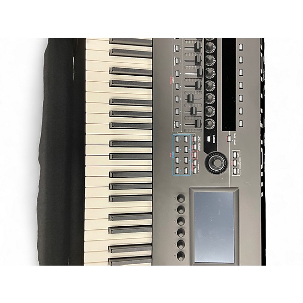 Used Yamaha MONTAGE M8X 88 KEY Keyboard Workstation