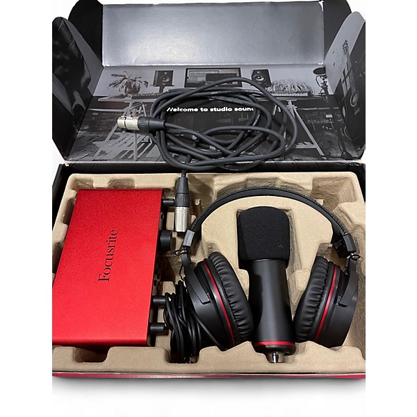 Used Focusrite Focusrite SCARLETT 2I2 STUDIO PACK