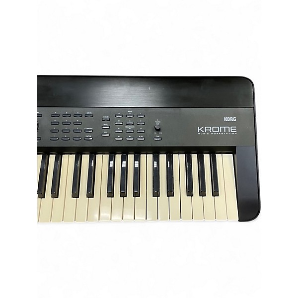 Used KORG Krome 73 Key Keyboard Workstation