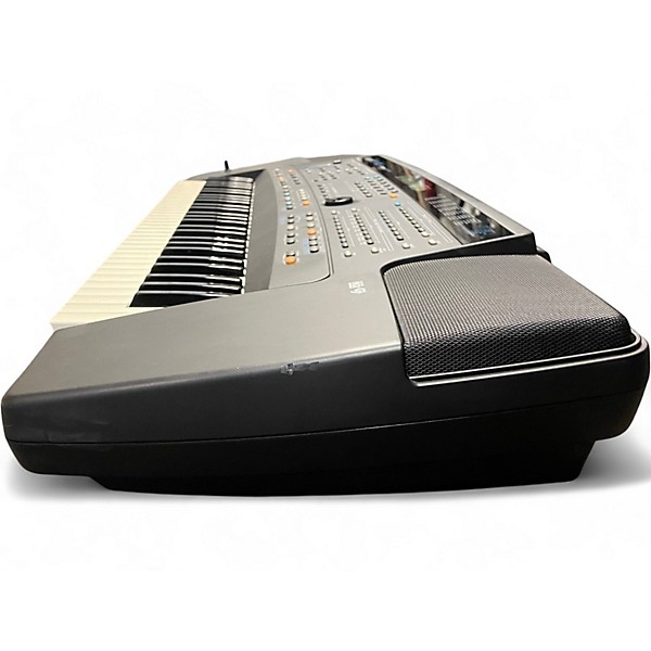 Used Roland E-86 Synthesizer