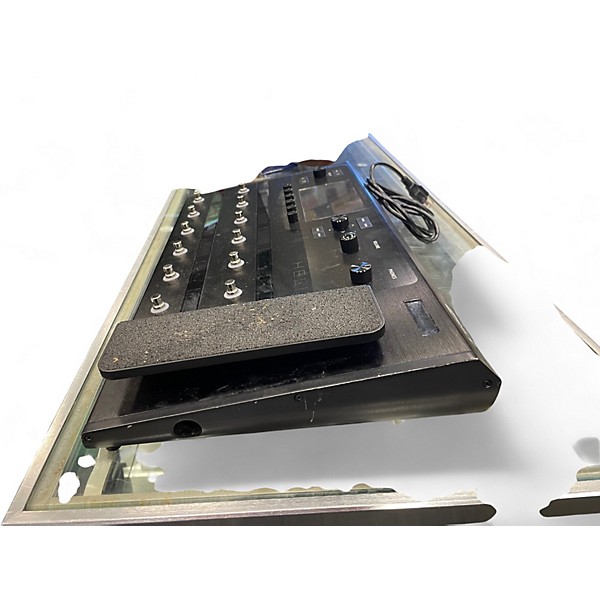 Used Line 6 Helix Effect Processor