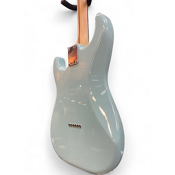 Used Fender Tom Delonge Signature Stratocaster Daphne Blue Solid Body Electric Guitar