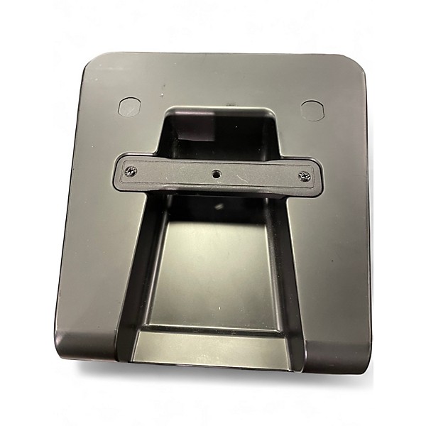 Used Yamaha DXR8 Powered Speaker