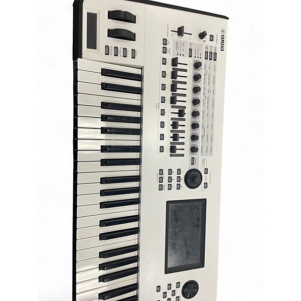 Used Yamaha Montage 6 Synthesizer