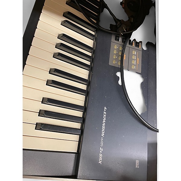 Used Roland XV88 Keyboard Workstation