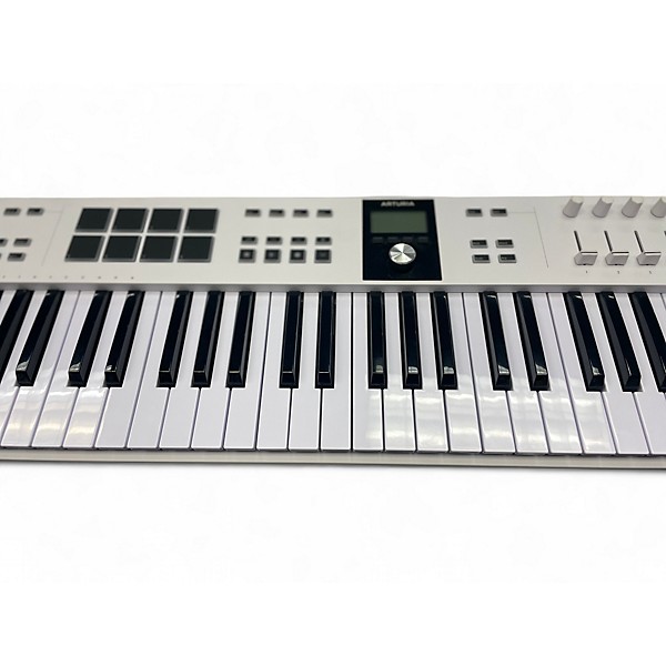 Used Arturia KEYLAB ESSENTIAL 61 MK3 MIDI Controller