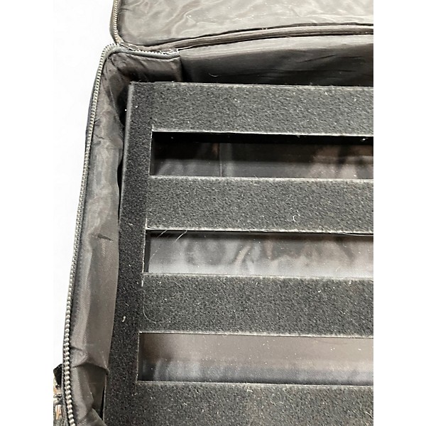 Used Pedaltrain Classic 2 Pedal Board