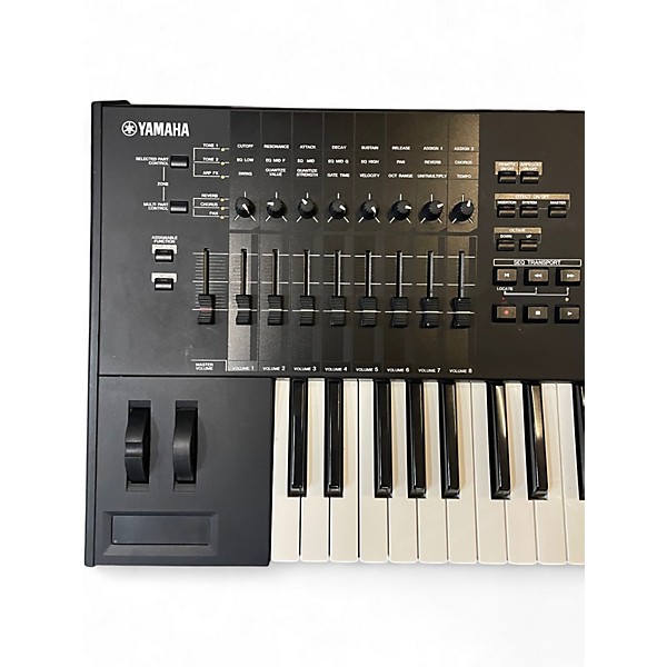 Used Yamaha Motif XF6 61 Key Keyboard Workstation