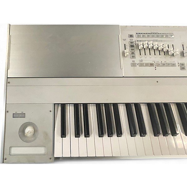 Used KORG M3 88 Key Keyboard Workstation