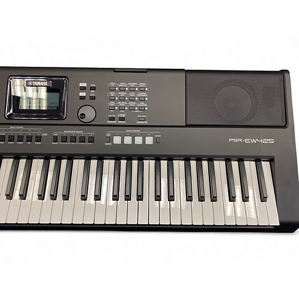 Used Yamaha PSREW425 Portable Keyboard