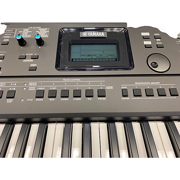 Used Yamaha PSREW425 Portable Keyboard