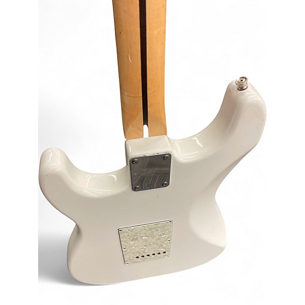 Used Squier Affinity Stratocaster Arctic White Solid Body Electric Guitar