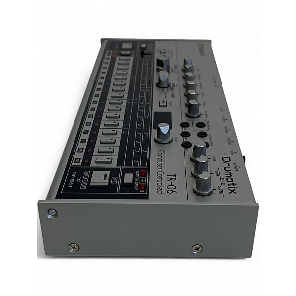 Used Roland TR-06 Synthesizer