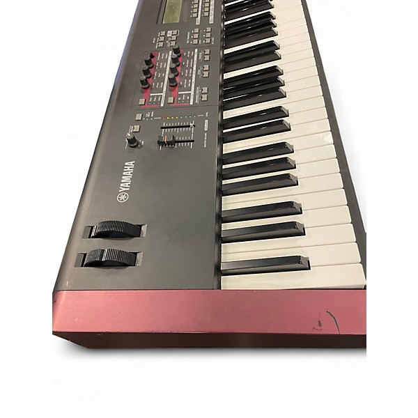 Used Yamaha MOXF8 88 Key Keyboard Workstation