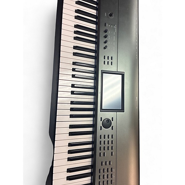 Used KORG Krome 88 Key Keyboard Workstation