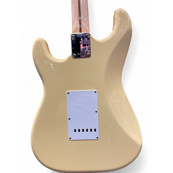 Used Fender Artist Series Yngwie Malmsteen Stratocaster Vintage White Solid Body Electric Guitar