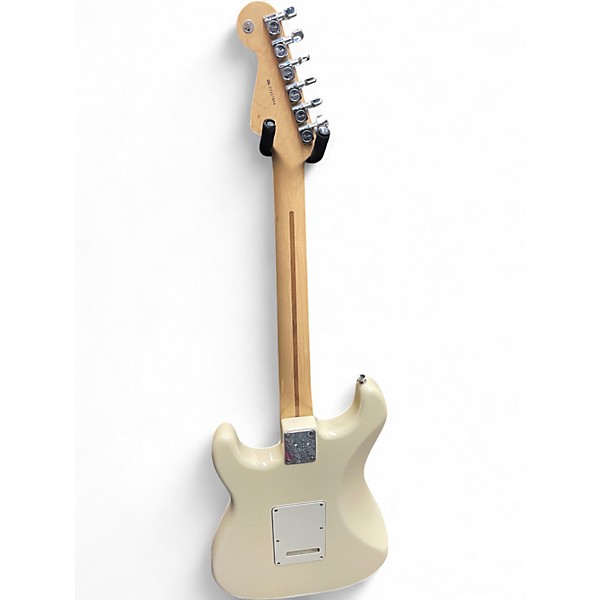 Used 2005 Fender AMERICAN STRATOCASTER Olympic White Solid Body Electric Guitar