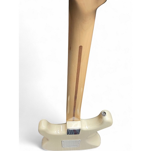 Used 2005 Fender AMERICAN STRATOCASTER Olympic White Solid Body Electric Guitar